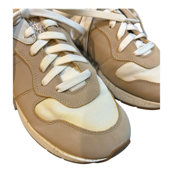 UGG Retrainer Tennis Shoe Women Khaki/Linen Sz 10 - Picture 2 of 6